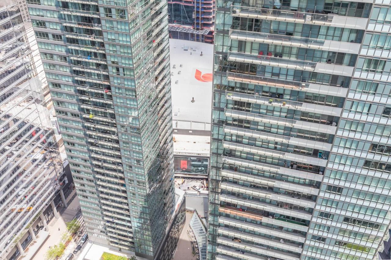 Marvelous Apartments In The Heart Of Toronto Exterior photo