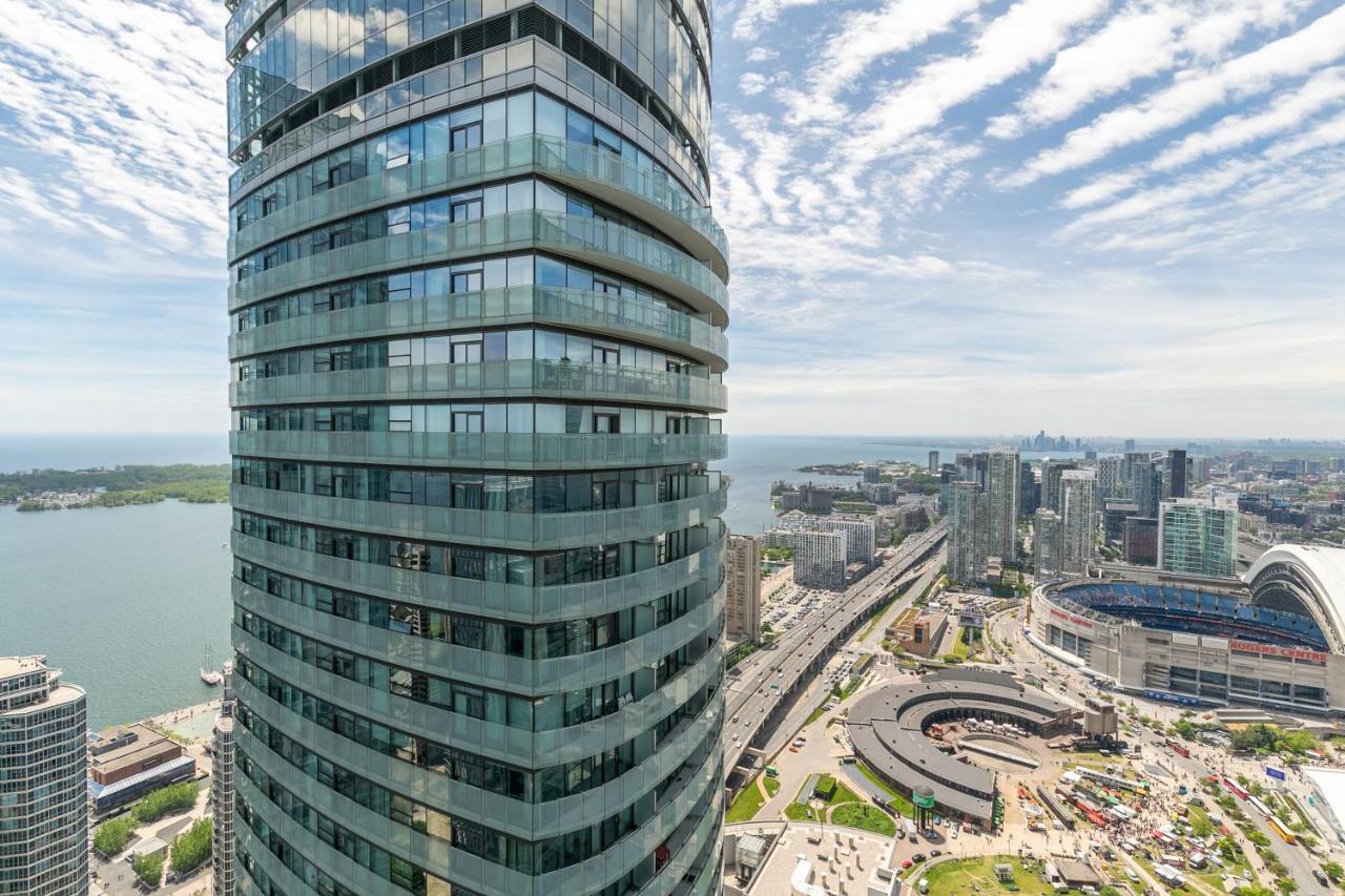 Marvelous Apartments In The Heart Of Toronto Exterior photo