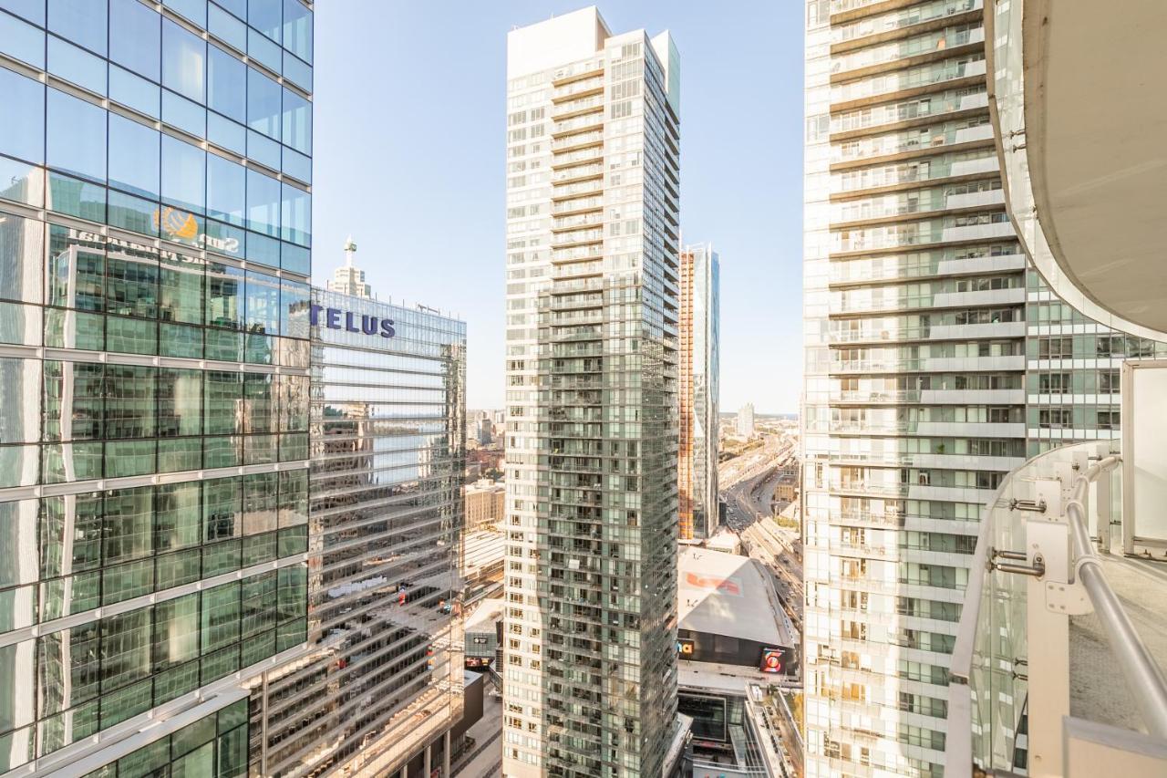 Marvelous Apartments In The Heart Of Toronto Exterior photo